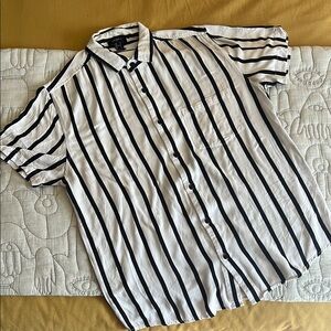 Black and White Striped Viscose Short Sleeve Button Up Shirt